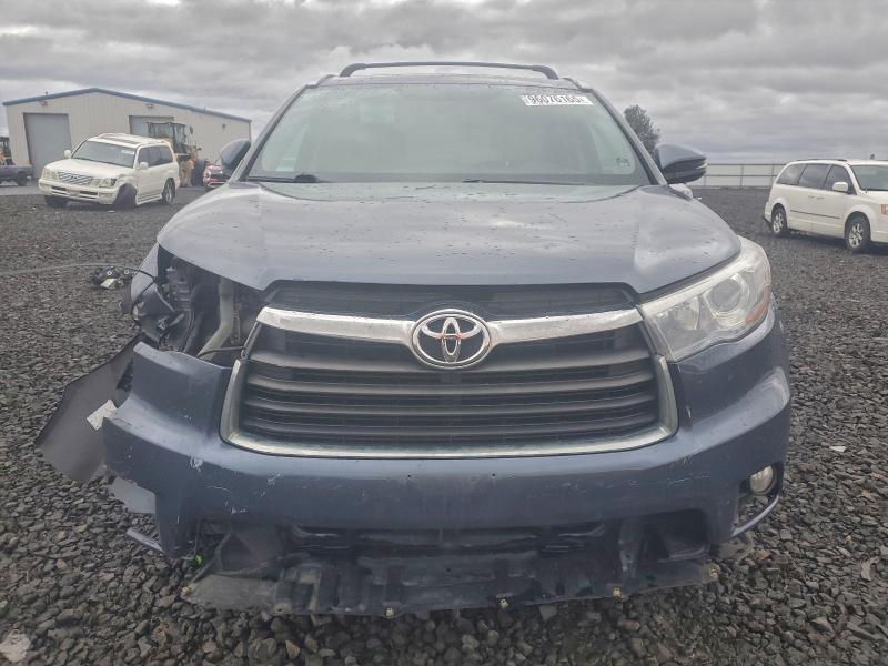 Photo 5 from auction – 2016 TOYOTA HIGHLANDER with VIN 5TDDKRFH2GS252465