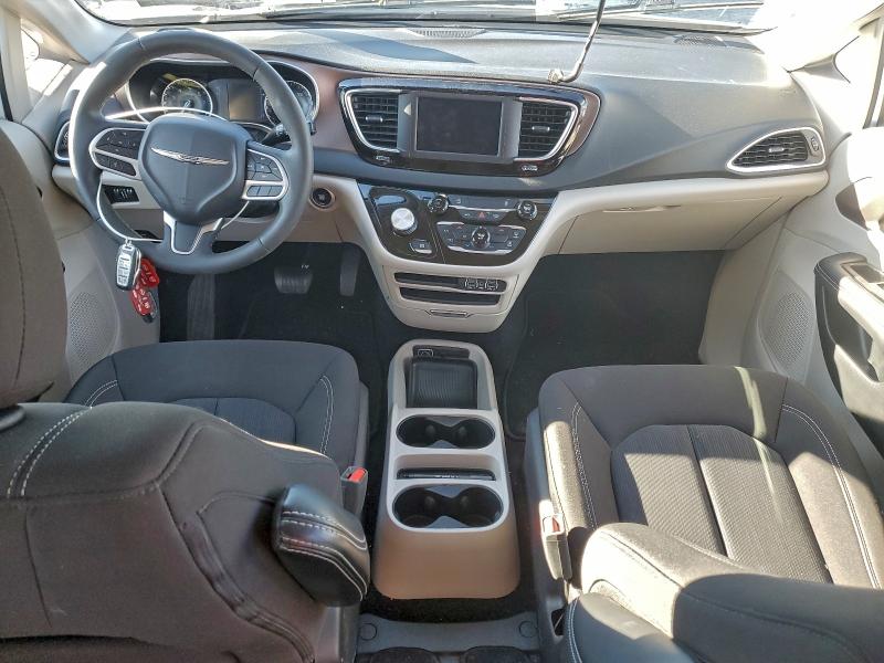 Photo 8 from auction – 2023 CHRYSLER VOYAGER LX with VIN 2C4RC1CG1PR603455