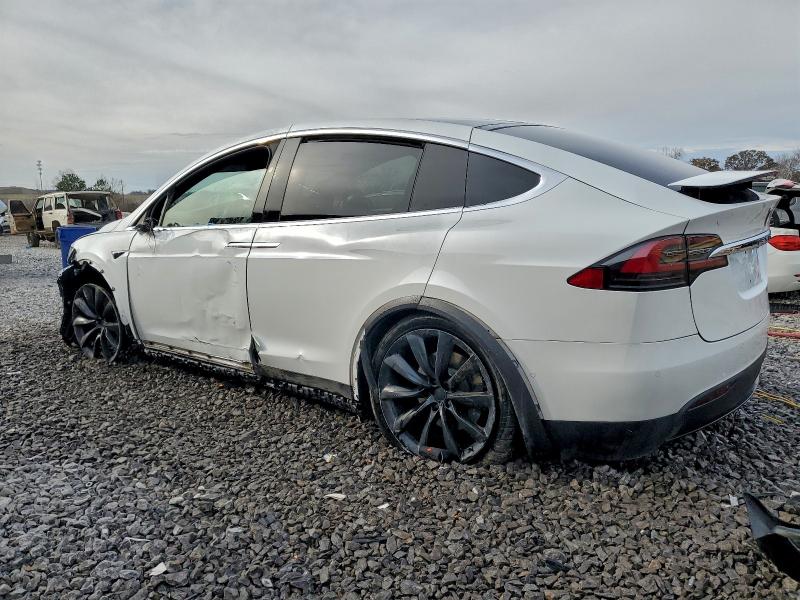 Photo 2 from auction – 2019 TESLA MODEL X with VIN 5YJXCAE2XKF182817
