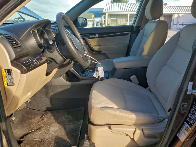 Photo 7 from auction – 2012 KIA SORENTO with VIN 5XYKT3A62CG226768