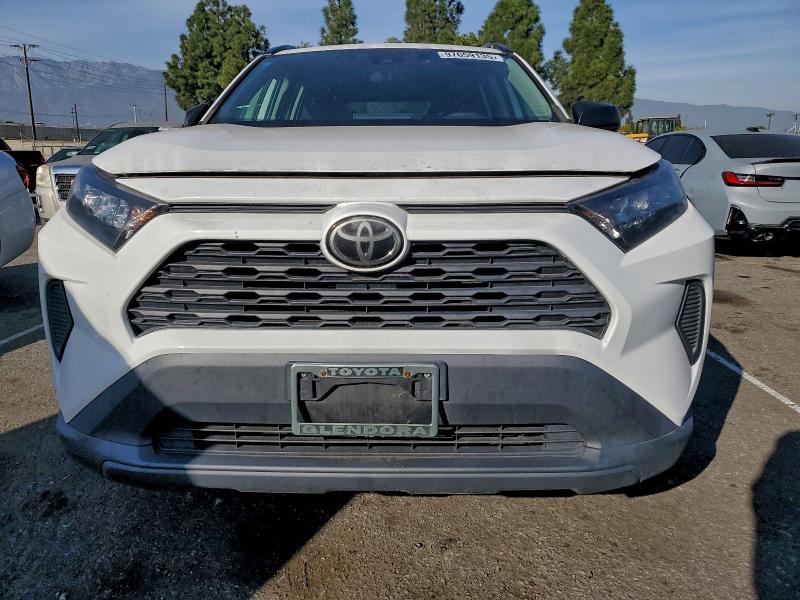 Photo 5 from auction – 2019 TOYOTA RAV4 LE with VIN 2T3H1RFV8KC019063