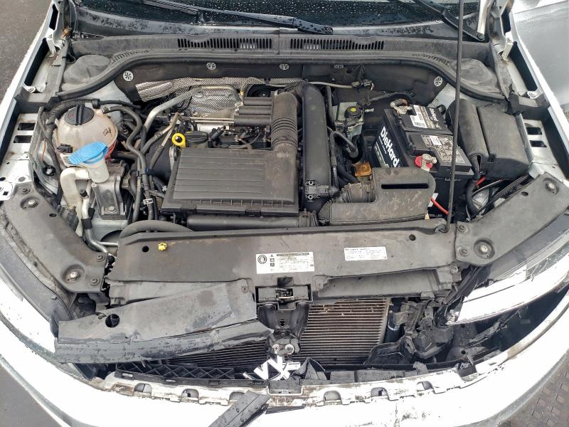 Photo 11 from auction – 2017 VOLKSWAGEN JETTA S with VIN 3VW2B7AJ4HM312167