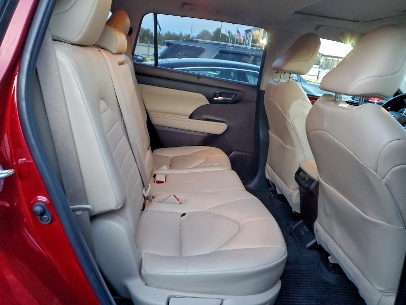Photo 11 from auction – 2022 TOYOTA HIGHLANDER with VIN 5TDGBRCH7NS549407