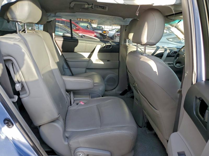 Photo 11 from auction – 2008 TOYOTA HIGHLANDER with VIN JTEES41A882030972