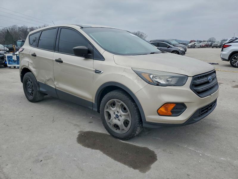 Zdjęcie 4 z aukcji – 2018 FORD ESCAPE S z VIN 1FMCU0F75JUB27094