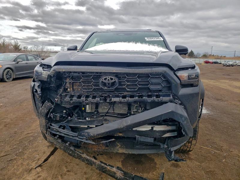 Photo 5 from auction – 2025 TOYOTA 4RUNNER LI with VIN JTEVB5BR0S5016354