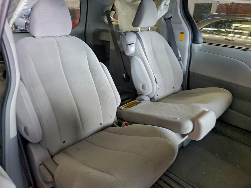Photo 11 from auction – 2014 TOYOTA SIENNA LE with VIN 5TDKK3DC9ES454504