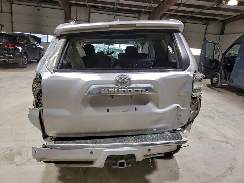 Photo 6 from auction – 2011 TOYOTA 4RUNNER SR with VIN JTEBU5JR8B5047401