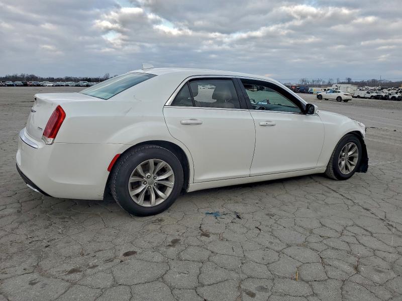Zdjęcie 3 z aukcji – 2015 CHRYSLER 300 LIMITE z VIN 2C3CCAAG7FH921260