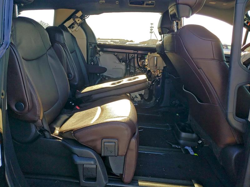 Photo 11 from auction – 2024 TOYOTA SIENNA LIM with VIN 5TDESKFC8RS149053