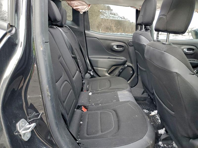 Photo 11 from auction – 2016 JEEP RENEGADE L with VIN ZACCJBBT3GPD20656