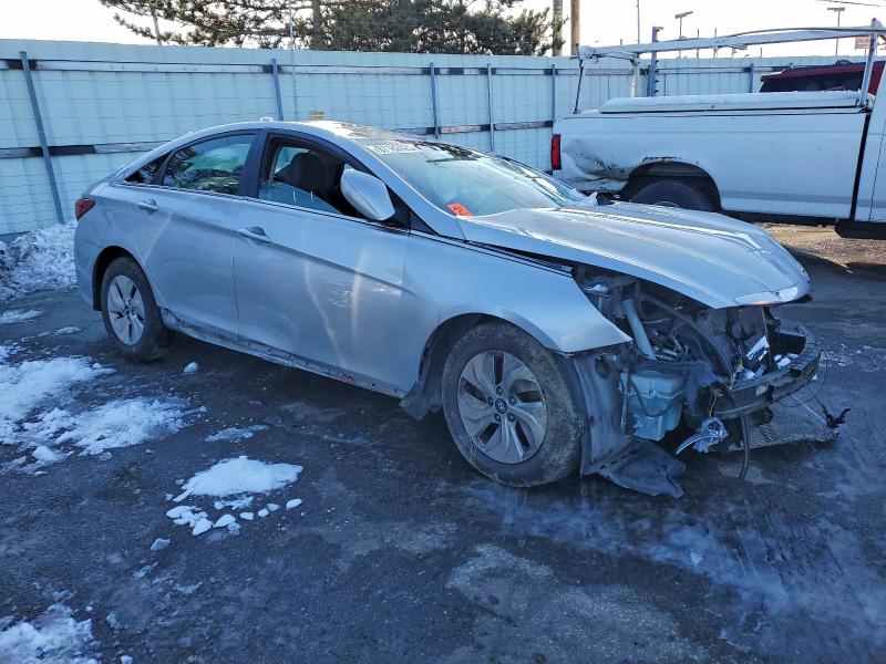 Photo 4 from auction – 2014 HYUNDAI SONATA GLS with VIN 5NPEB4AC0EH820850