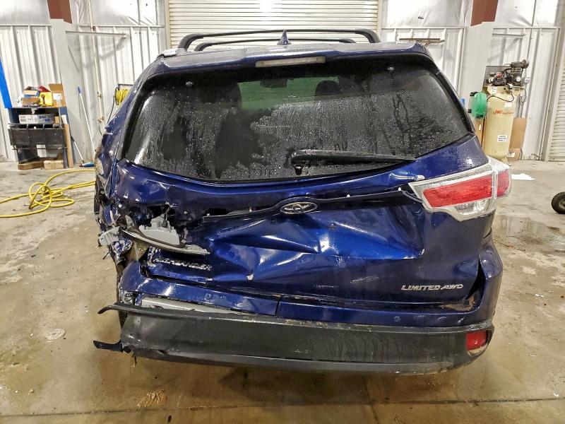 Photo 6 from auction – 2016 TOYOTA HIGHLANDER with VIN 5TDDKRFHXGS322911