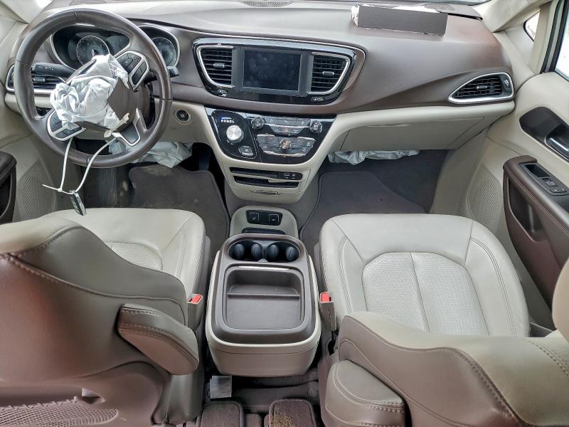 Photo 8 from auction – 2018 CHRYSLER PACIFICA T with VIN 2C4RC1BG2JR141772
