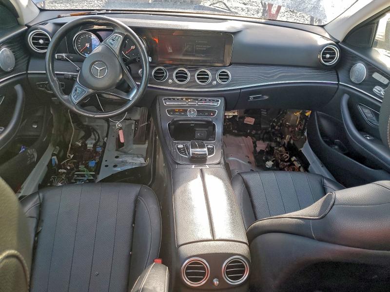 Photo 8 from auction – 2018 MERCEDES-BENZ E 300 with VIN WDDZF4JB8JA308936