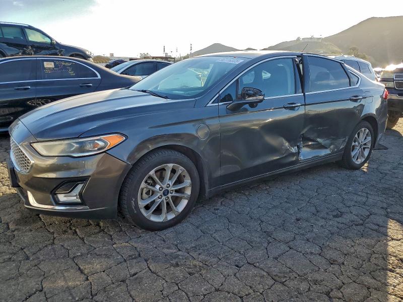 FORD FUSION TIT 2019 with VIN 3FA6P0SU4KR148960 - Photo from auction