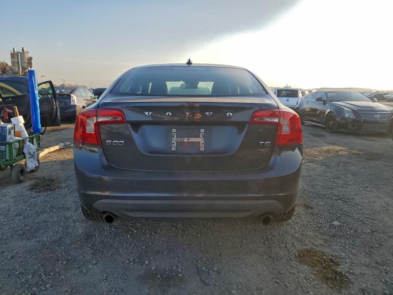 Photo 6 from auction – 2012 VOLVO S60 T6 with VIN YV1902FH3C2105019