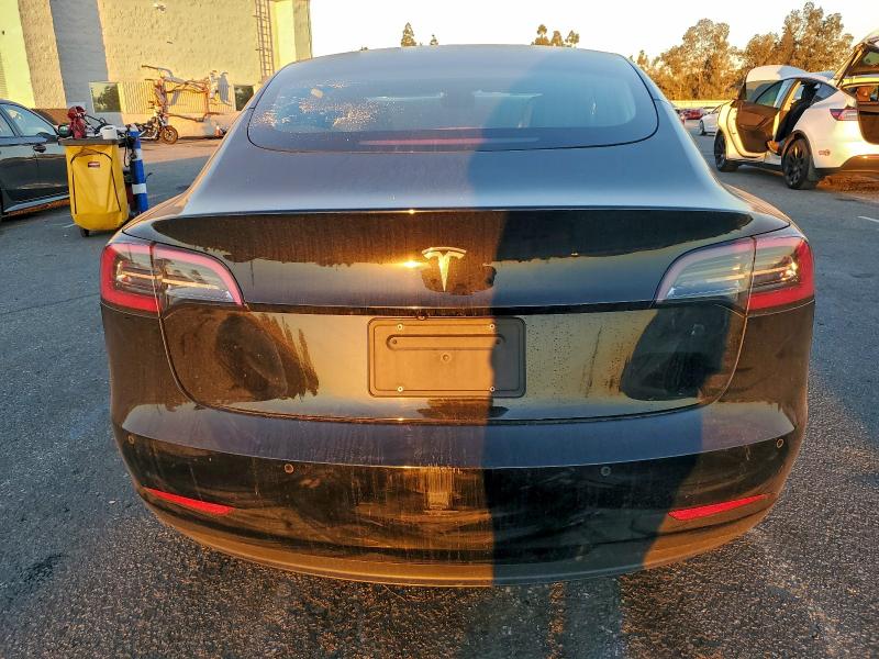 Photo 6 from auction – 2019 TESLA MODEL 3 with VIN 5YJ3E1EA5KF300479