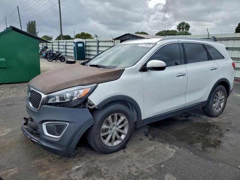 KIA SORENTO LX 2017 with VIN 5XYPG4A35HG188708 - Photo from auction
