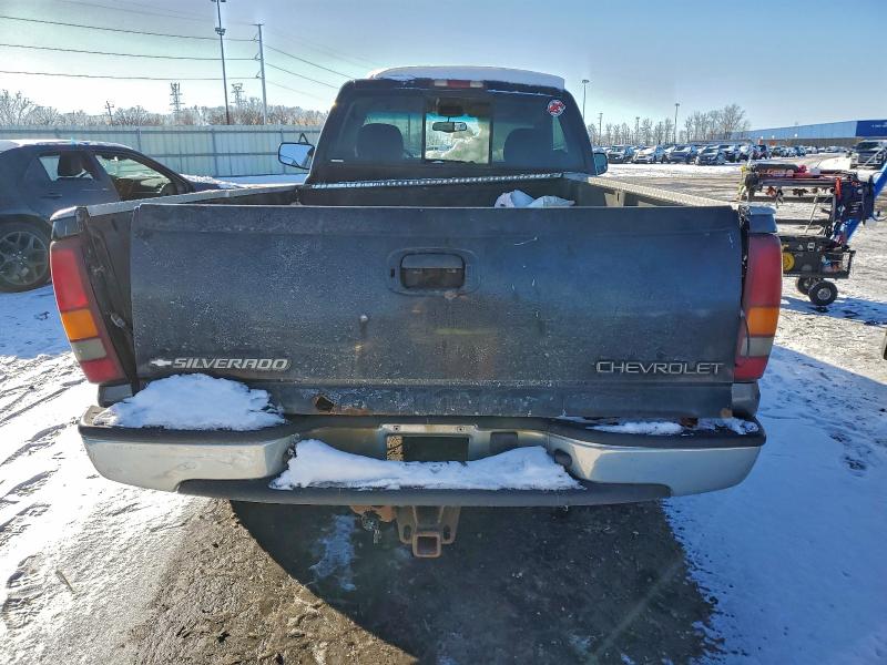 Photo 6 from auction – 2000 CHEVROLET SILVERADO with VIN 1GCGK24U1YZ254521