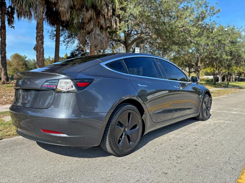 Photo 4 from auction – 2018 TESLA MODEL 3 with VIN 5YJ3E1EA1JF101718