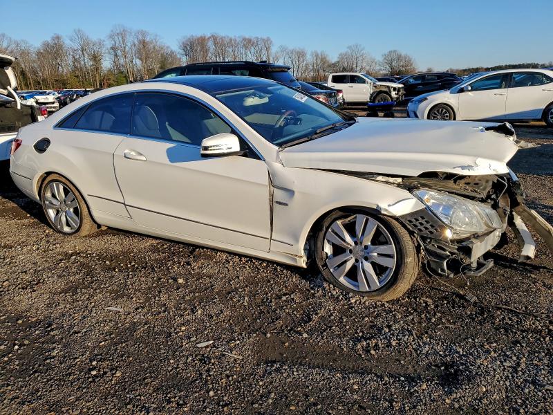 Photo 4 from auction – 2012 MERCEDES-BENZ E 350 with VIN WDDKJ5KB5CF146919