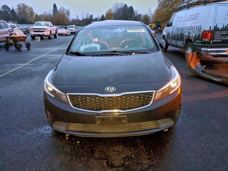 Photo 5 from auction – 2017 KIA FORTE LX with VIN 3KPFK4A77HE026685