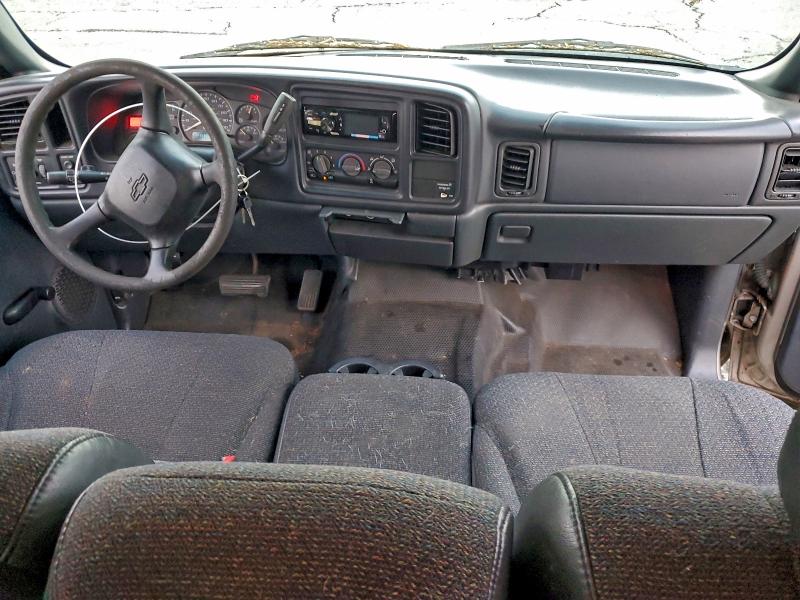 Photo 8 from auction – 2002 CHEVROLET SILVERADO with VIN 2GCEC19X321401598