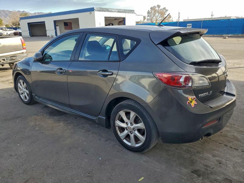 Photo 2 from auction – 2011 MAZDA 3 S with VIN JM1BL1K67B1429690