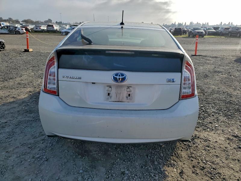 Photo 6 from auction – 2015 TOYOTA PRIUS with VIN JTDKN3DU4F0399061