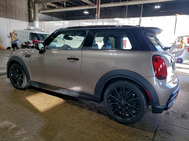 Photo 2 from auction – 2022 MINI COOPER S with VIN WMW53DH03N2S42170