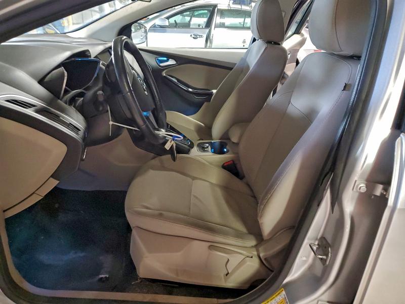 Photo 7 from auction – 2014 FORD FOCUS BEV with VIN 1FADP3R42EL205237