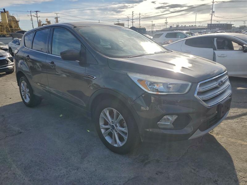 Photo 4 from auction – 2017 FORD ESCAPE with VIN 1FMCU0GD8HUB81360