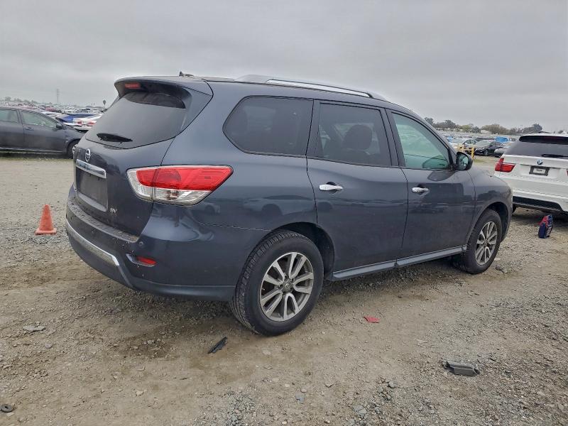 Photo 3 from auction – 2013 NISSAN PATHFINDER with VIN 5N1AR2MN5DC665410