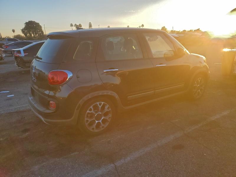 Photo 3 from auction – 2017 FIAT 500L TREKK with VIN ZFBCFADH9HZ039441