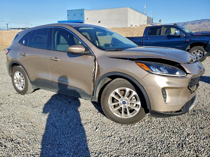 Photo 4 from auction – 2020 FORD ESCAPE SE with VIN 1FMCU0G66LUC61394