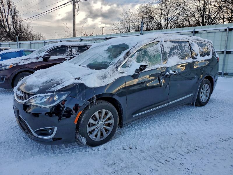 CHRYSLER PACIFICA T 2018 with VIN 2C4RC1BG3JR280356 - Photo from auction