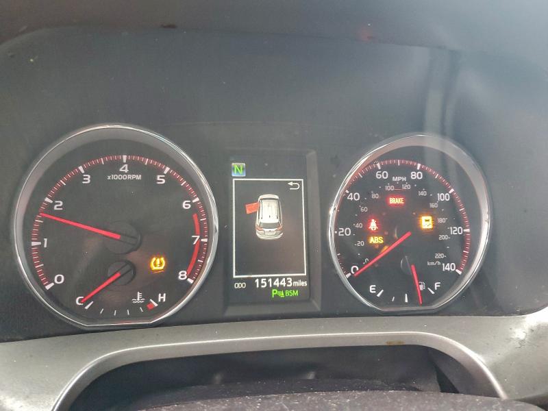 Photo 9 from auction – 2017 TOYOTA RAV4 SE with VIN 2T3JFREV1HW651379