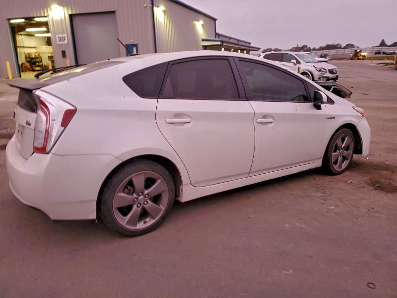 Photo 3 from auction – 2015 TOYOTA PRIUS with VIN JTDKN3DU4F0419888