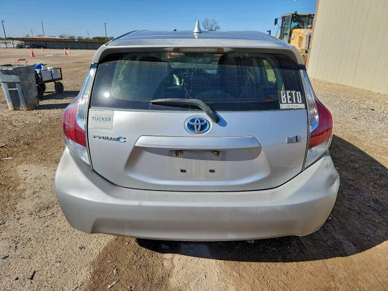 Photo 6 from auction – 2016 TOYOTA PRIUS C with VIN JTDKDTB31G1121503