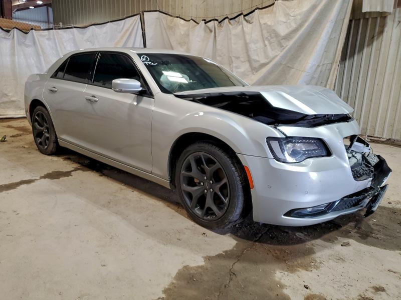 Фото 4 с аукциона – 2023 CHRYSLER 300 S с VIN 2C3CCABG8PH569564
