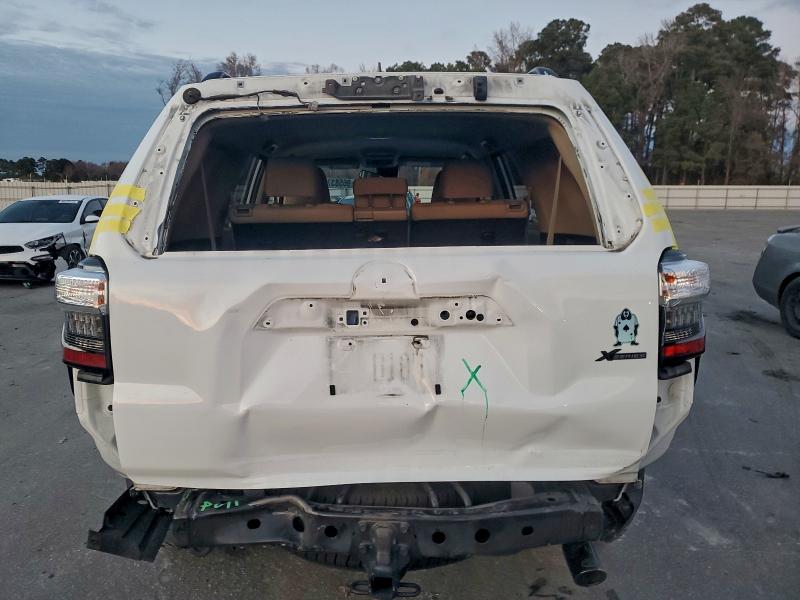 Photo 6 from auction – 2021 TOYOTA 4RUNNER SR with VIN JTEEU5JR1M5238478