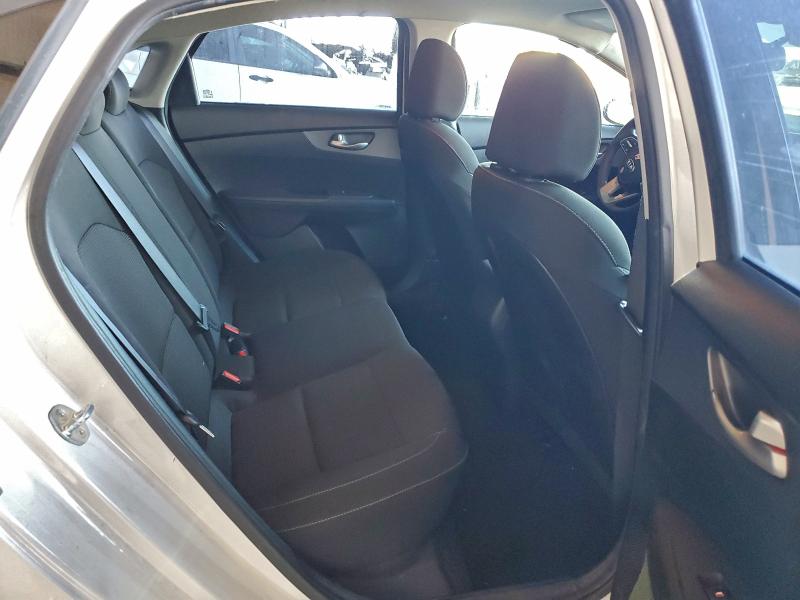 Photo 10 from auction – 2019 KIA FORTE with VIN 3KPF24AD6KE091038