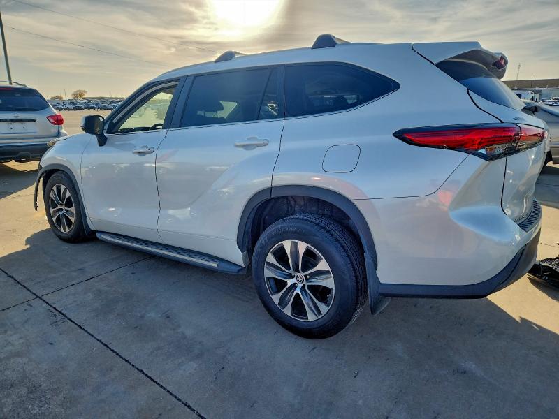 Photo 2 from auction – 2023 TOYOTA HIGHLANDER with VIN 5TDKDRAH1PS521709