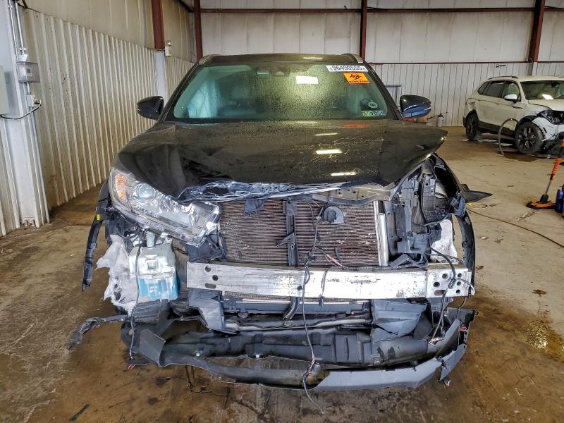 Photo 5 from auction – 2018 TOYOTA HIGHLANDER with VIN 5TDJZRFH4JS539330