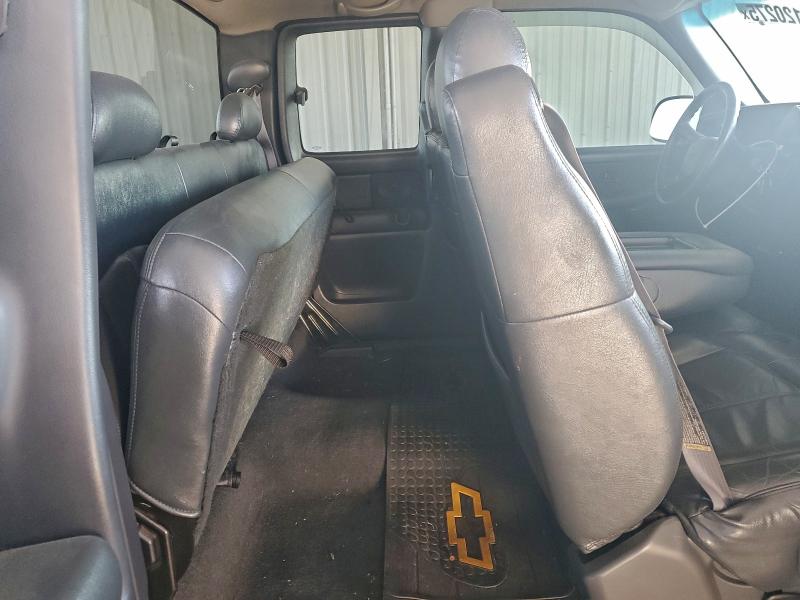 Photo 10 from auction – 2001 CHEVROLET SILVERADO with VIN 1GCEK19T71Z232322
