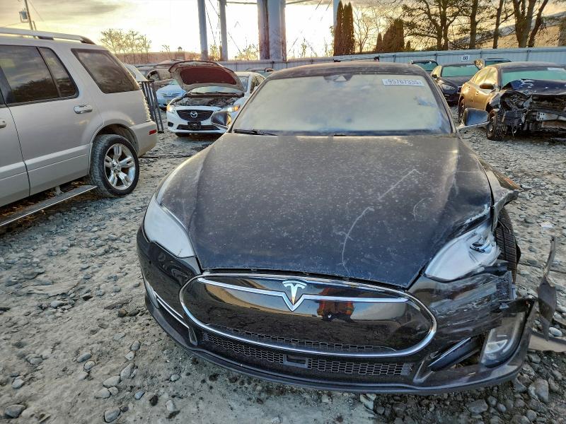 Photo 5 from auction – 2015 TESLA MODEL S with VIN 5YJSA1E25FF118030