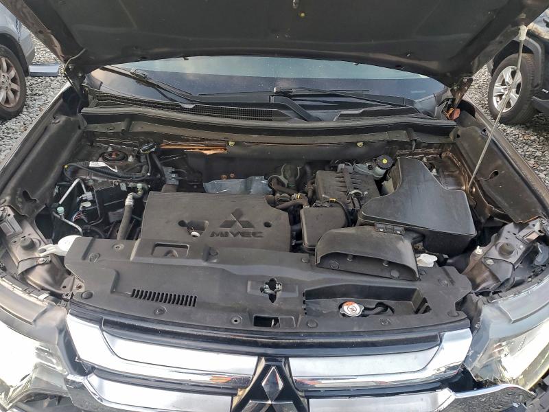Photo 12 from auction – 2017 MITSUBISHI OUTLANDER with VIN JA4AZ2A38HZ053528