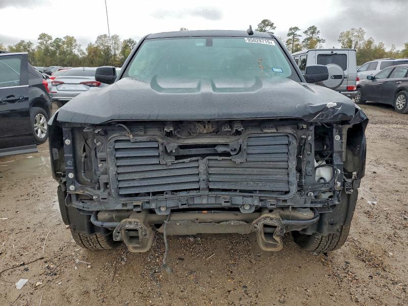 Photo 5 from auction – 2018 CHEVROLET SILVERADO with VIN 3GCPCREC8JG332567