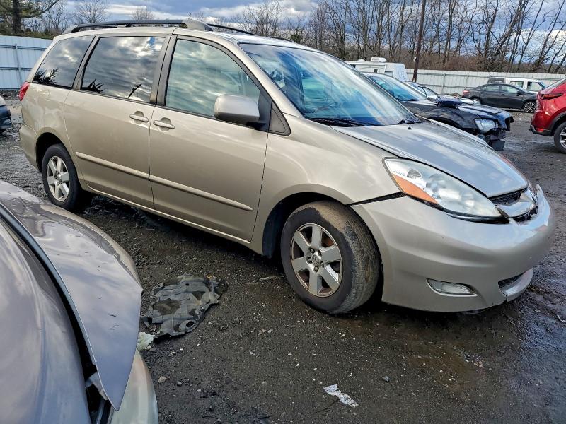 Photo 4 from auction – 2008 TOYOTA SIENNA XLE with VIN 5TDZK22C08S191237